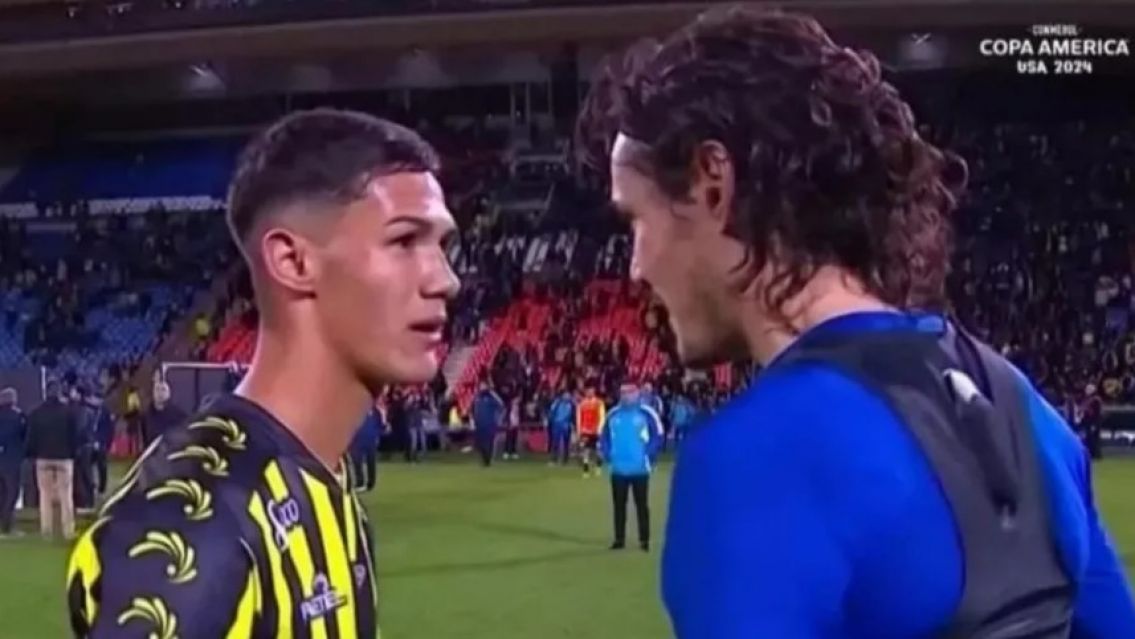  El enorme gesto de Cavani con un jugador debutante ante Boca