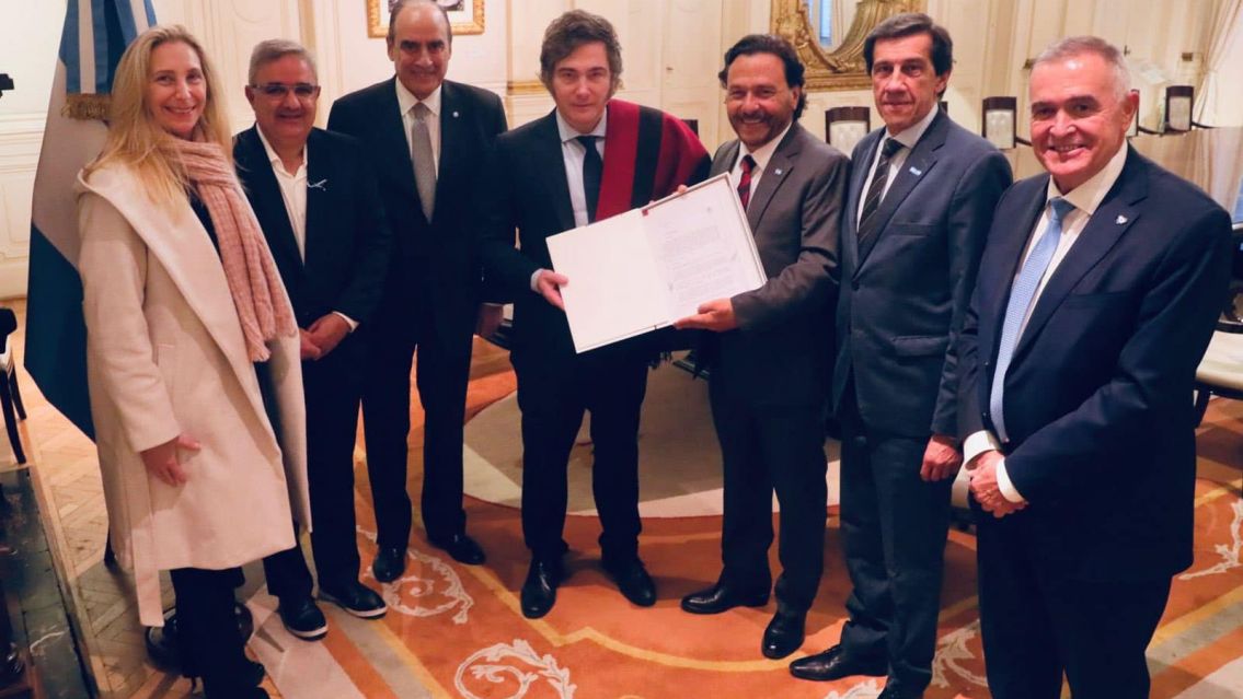Milei recibi� a Sadir y otros gobernadores en Casa Rosada