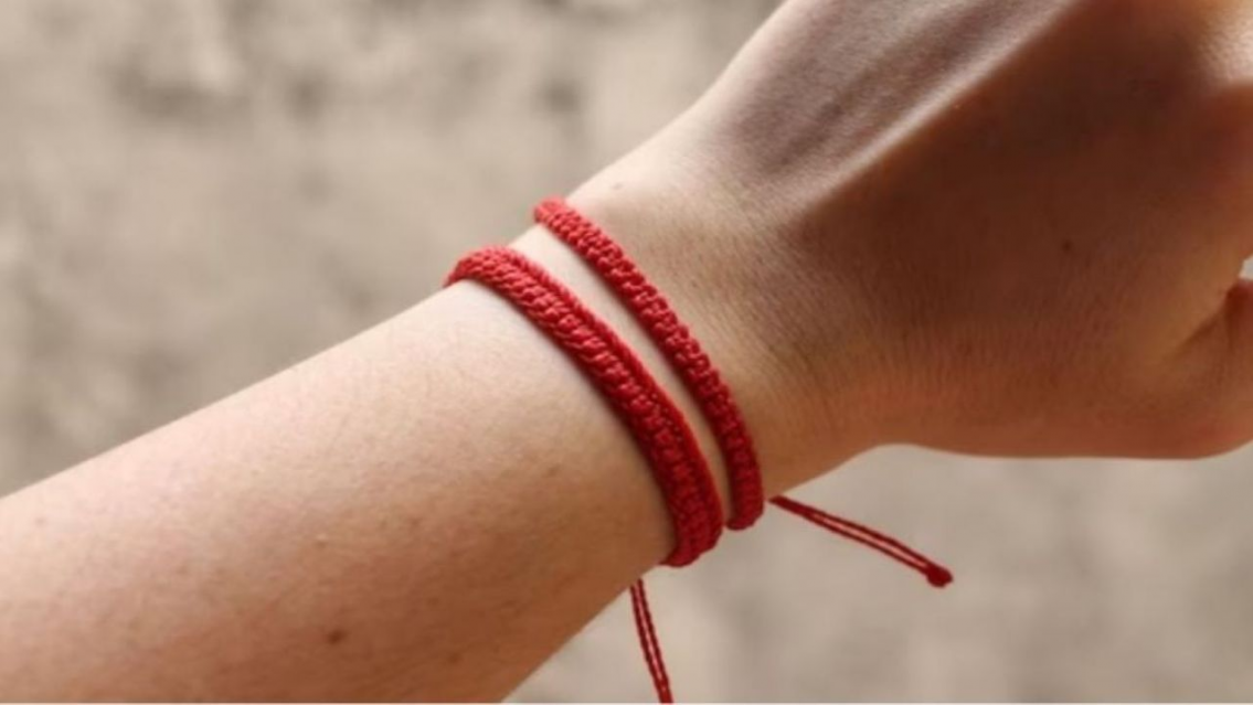 URGENTE: Doble cinta roja para la envidia, estos son los peores signos en eso
