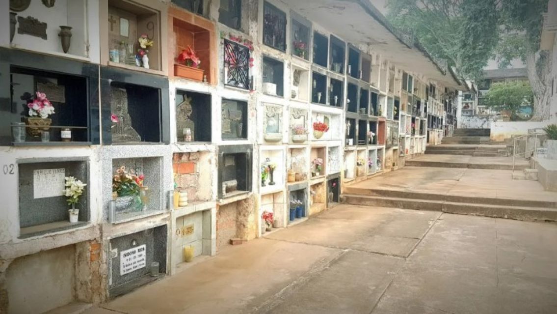Cementerio de El Carmen en emergencia: "No entra nadie más"