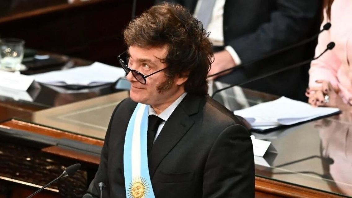 Porqué vinculan a Milei con cuatrillizos: el insólito pedido al presidente