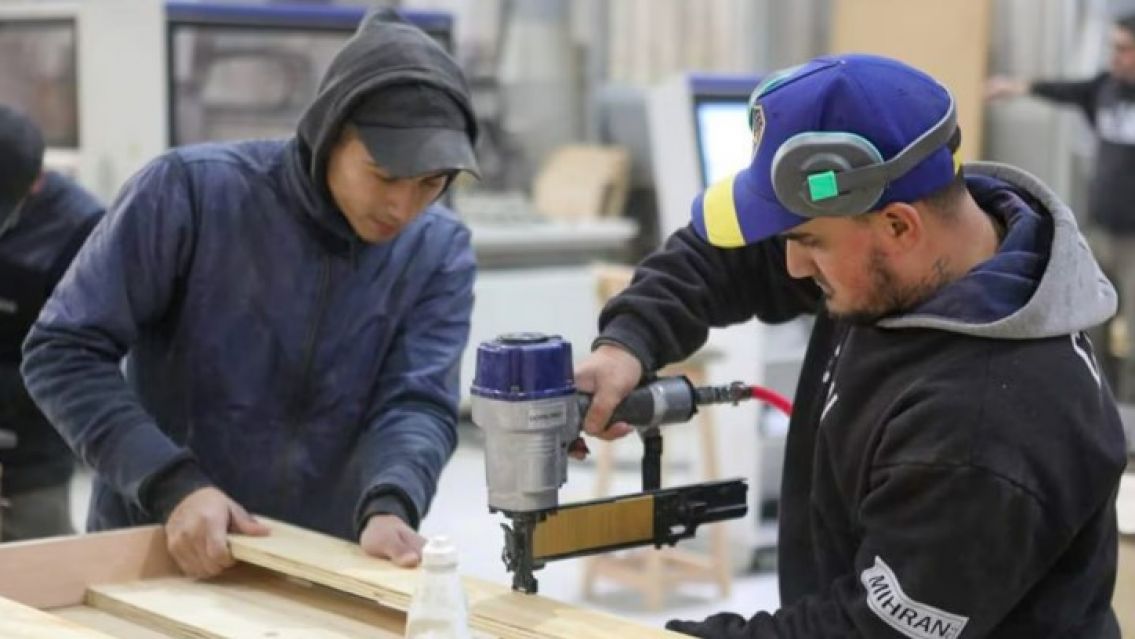 Los salarios aumentaron un 10,2% en abril: cómo quedaron contra la inflación