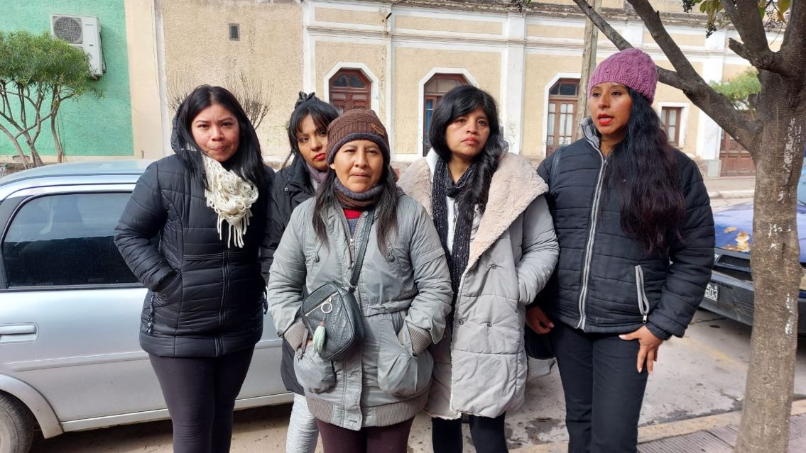 Dejaron a doce trabajadores en la calle: La Muni de Palpal� no responde