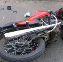 Brutal choque de una moto en Caimancito: Un policía terminó hospitalizado