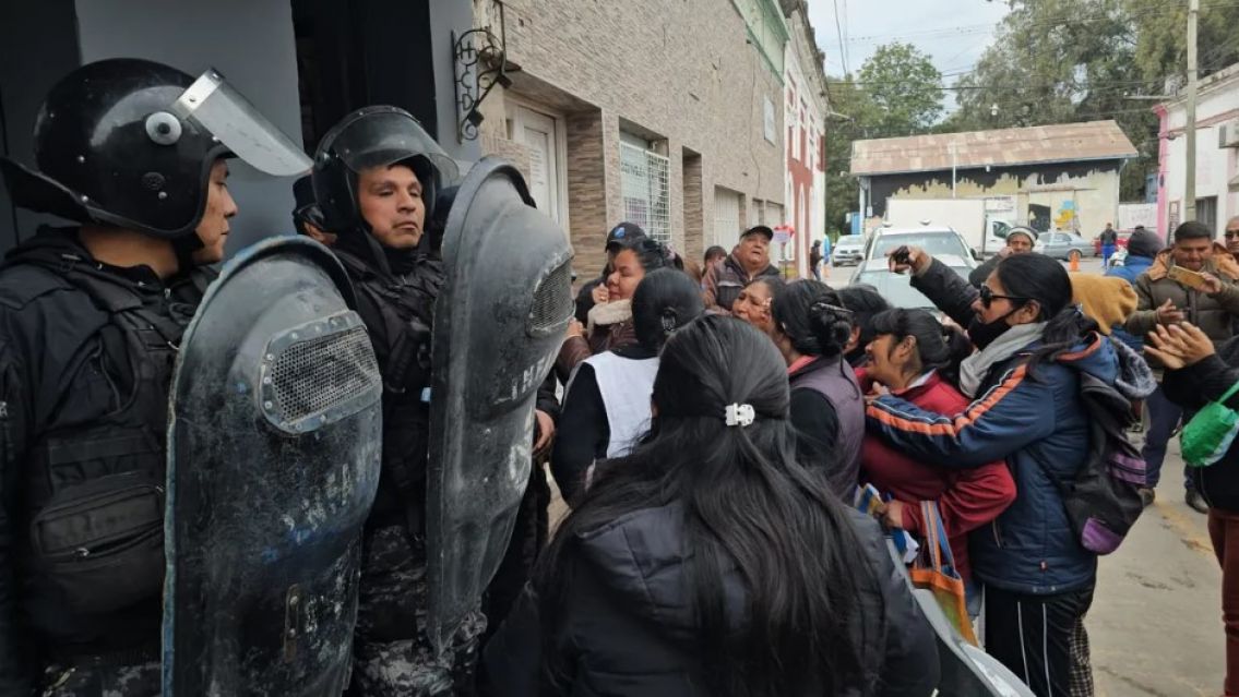 Impuestazo en Perico: sigue la tensi�n entre feriantes y el municipio