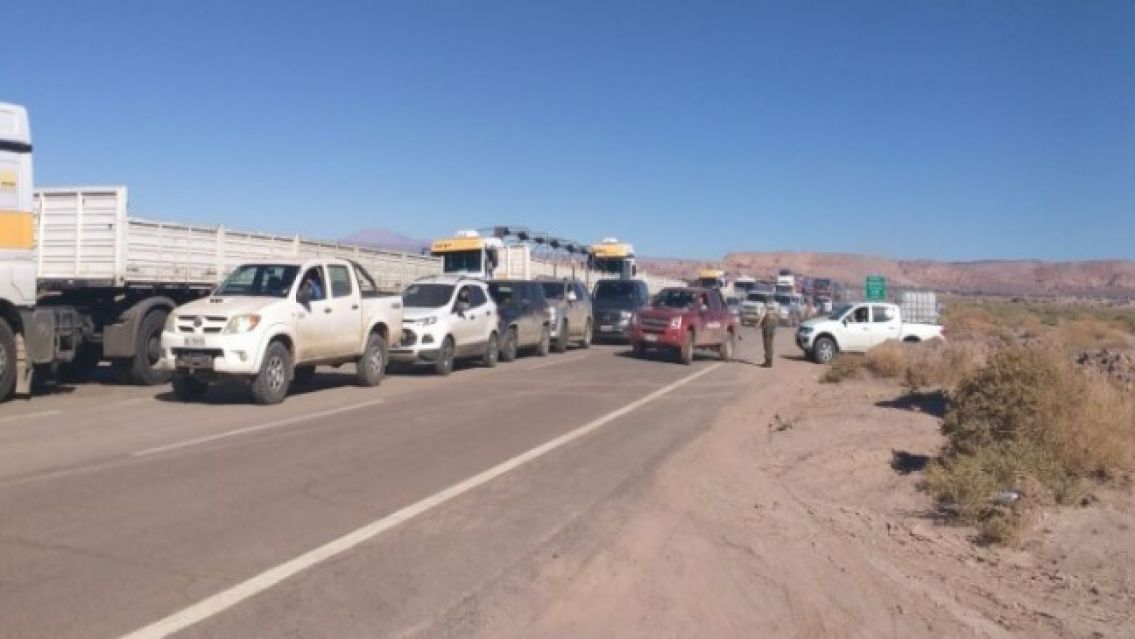 Cada vez son m�s los juje�os que cruzan el Paso de Jama para hacer compras en Chile