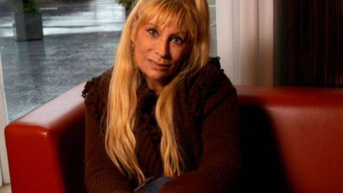 Quedó irreconocible: El increíble cambio de look de la mamá de Rodrigo y Ulises Bueno