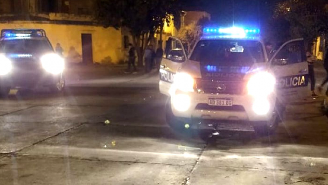 Juje�o agarr� con una escopeta al chico que le rompi� el cora a su hija