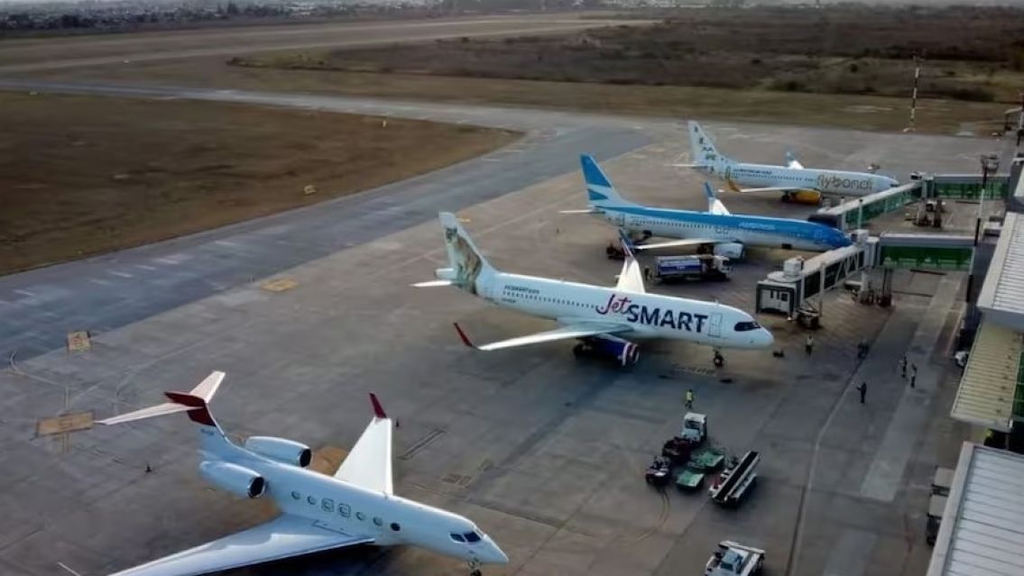 El Gobierno puso en marcha la desregulación del transporte aéreo