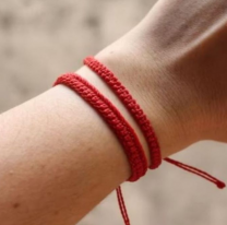 ¿Sabías que hay que usar doble cinta roja contra la envidia? ¿Qué tienen que ver los signos?