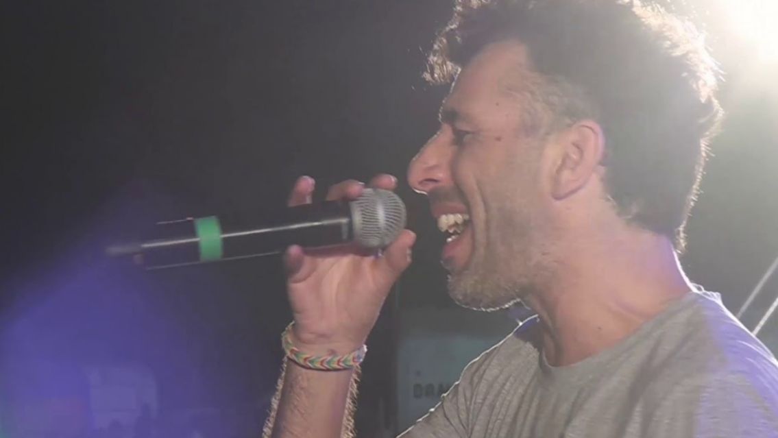 Grave escrache a Oscar Belondi: los fanáticos no lo pueden creer