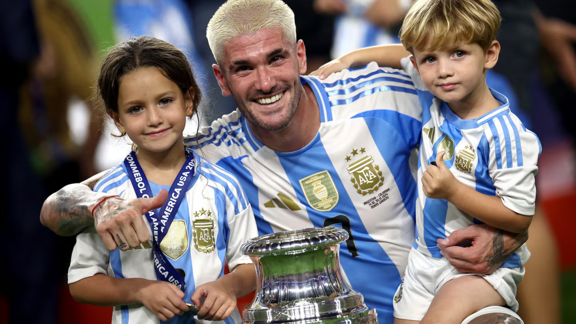 "Respeten los r..." Picante mensaje de Rodrigo De Paul en los festejos de la Selecci�n