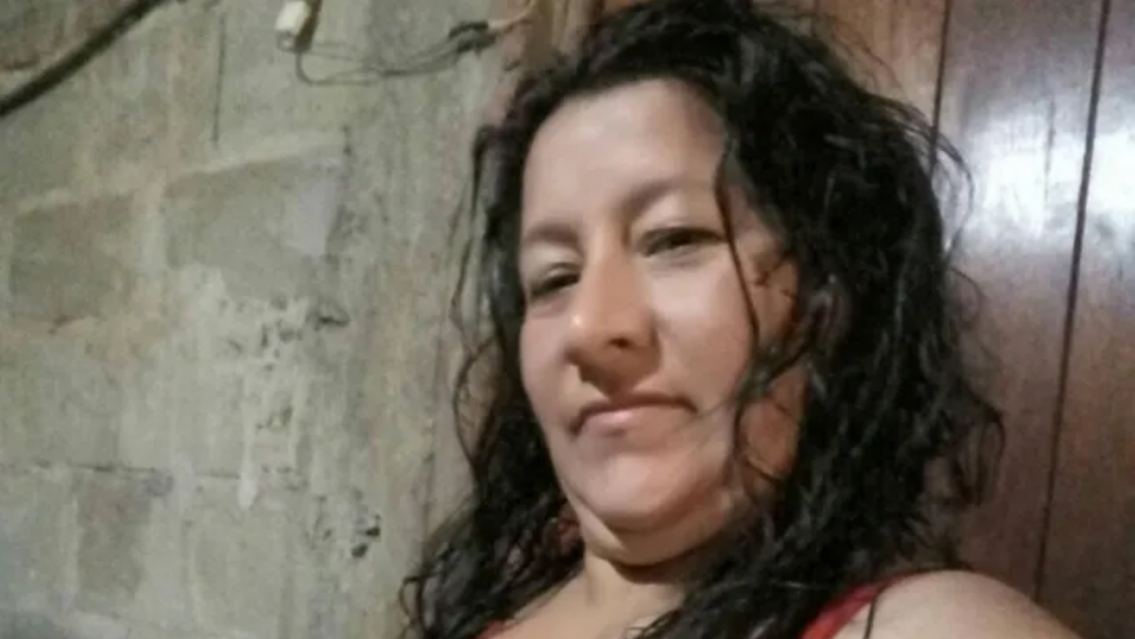 El llamativo mensaje en un grupo de WhatsApp de Laudelina: "Decí..."