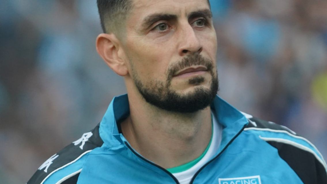 La emoción del arquero de Racing por terminar la Secundaria a los 36 años