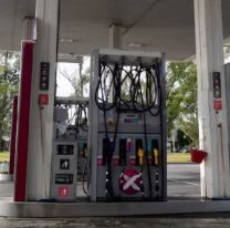 Abuelo fue a cargar nafta y se desplom&oacute; ante todos: gritos desesperados de su esposa