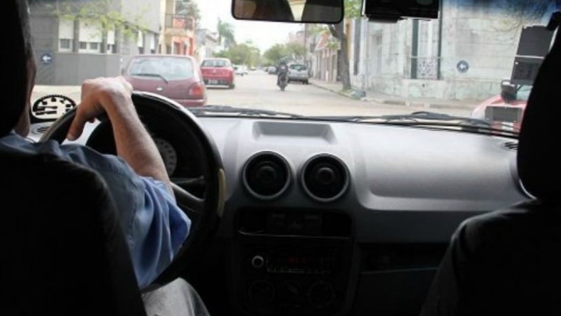 Jujeña descubrió que su marido la engaña y salió a escracharlo por todos lados