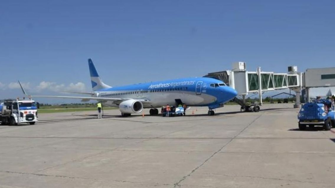 Viajar afuera será más caro: aumentan los tasas aeroportuarias para vuelos internacionales