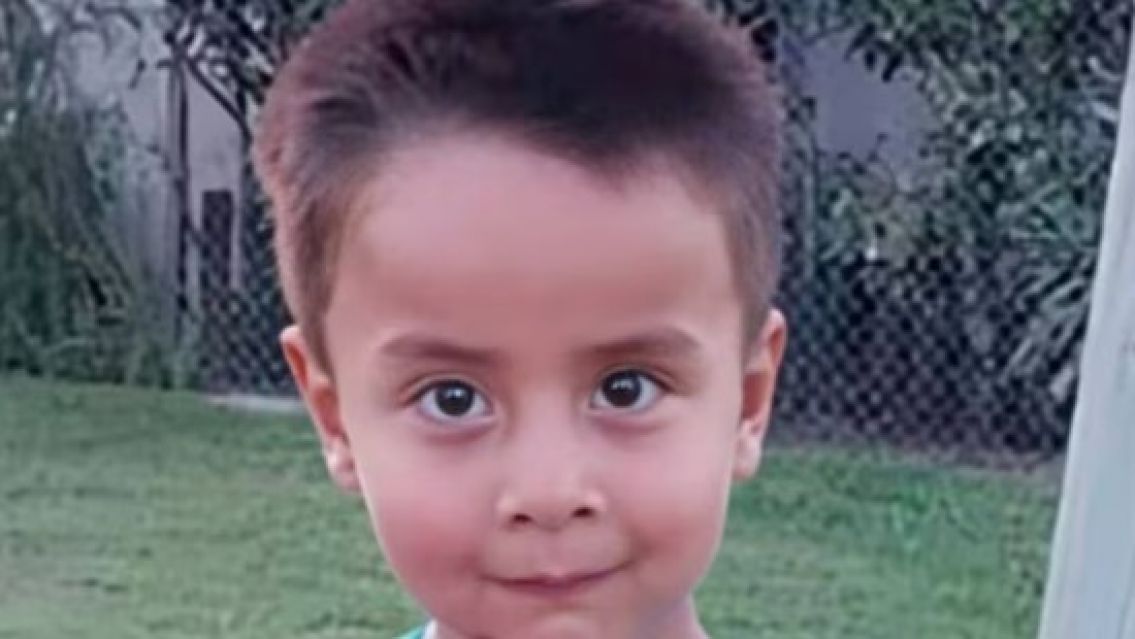 El nene que confundieron con Loan en Chubut: se presentó con su papá en el Juzgado