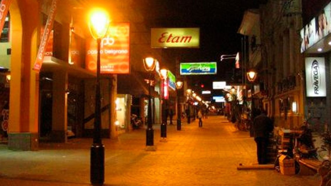 Alerta: Esta noche varios comercios del centro jujeño se quedarán sin alarma