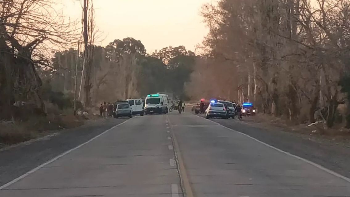 Tragedia y horror: changuito de 14 a�os iba en bici y un auto se lo llev� puesto