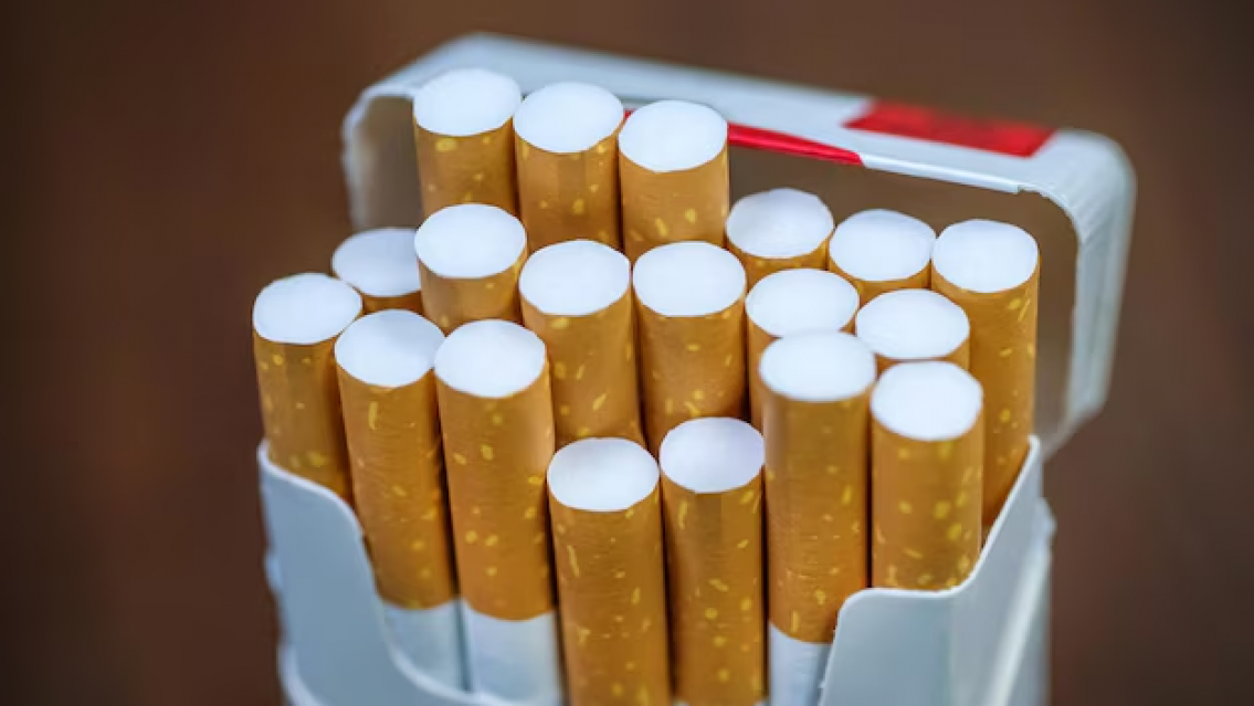 ¡Increíble! Bajan los precios de los cigarrillos en todo el país