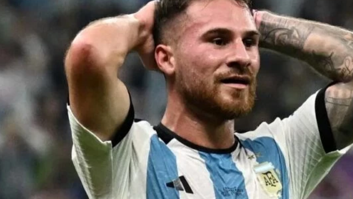 �Pens� que era un mensaje privado? Alexis Mac Allister: "est�s buen�sima"