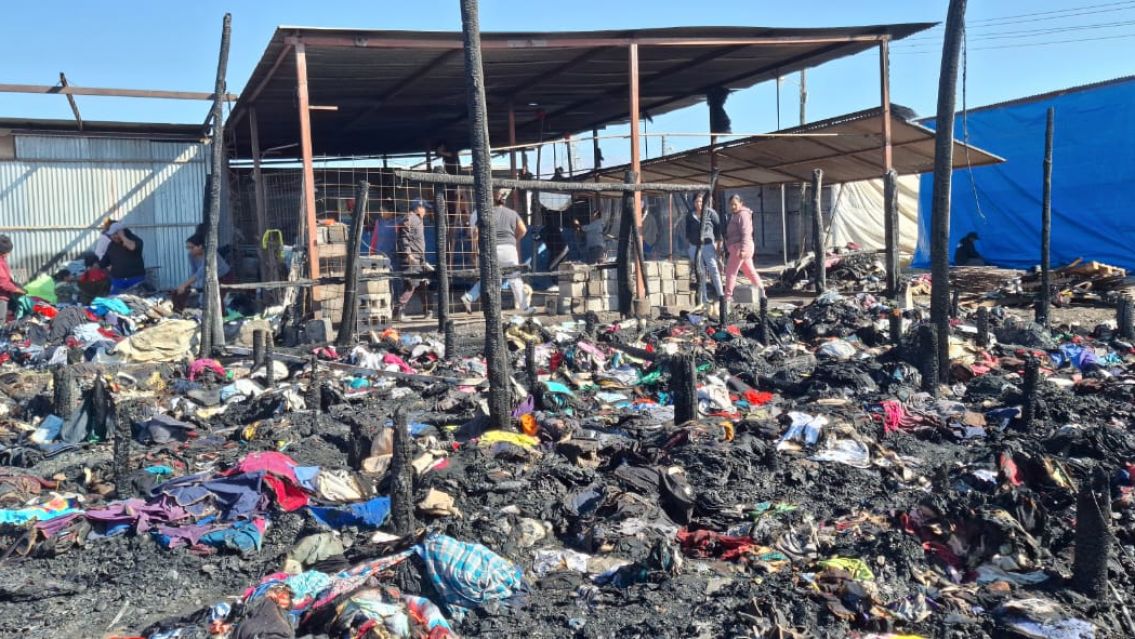 "Ladrones incendiaron la feria": bronca e indignaci�n de los puesteros