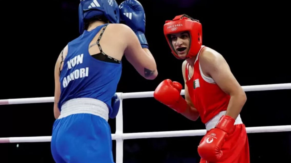 Tras la polémica, la boxeadora Imane Khelif volvió a ganar y pasó a semifinales los Juegos Olímpicos 2024