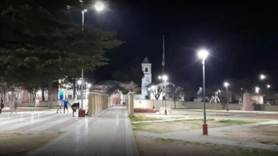 Ins�lito: una ciudad prohibi� a menores de 16 andar solos despu�s de medianoche