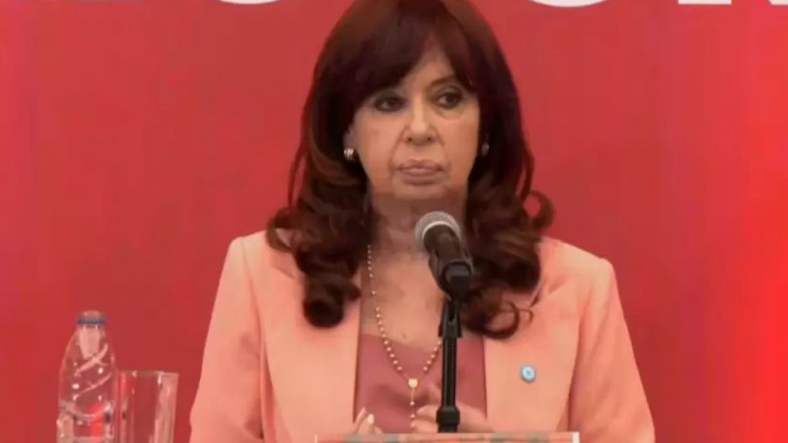 Cristina, sobre la denuncia contra Fernández: "Las fotos delatan lo más oscuro de la condición humana"
