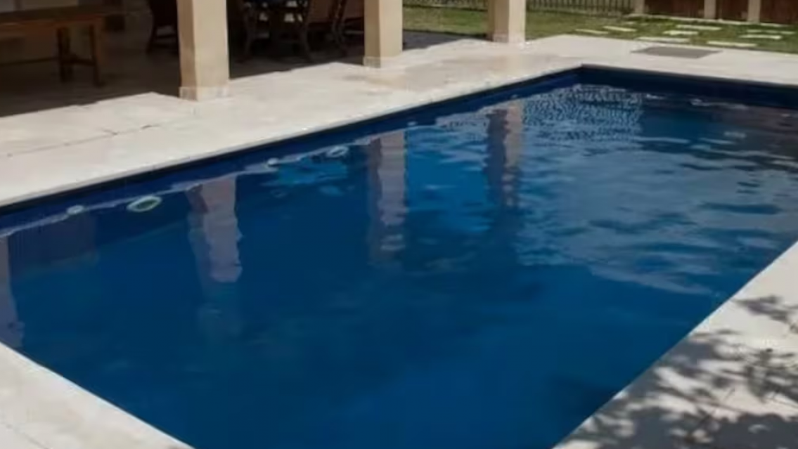Terrible tragedia: jubilada se cay� a una pileta y muri� ahogada