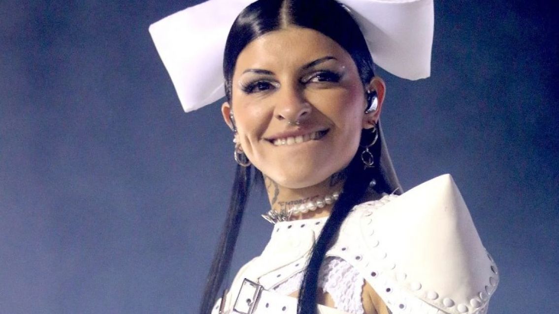 Filtran las fotos de Cazzu en una app: "mamasita"