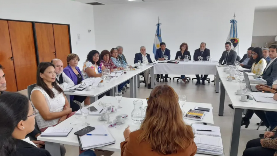 El gobierno de Jujuy buscar� este lunes avanzar las paritarias con los gremios 