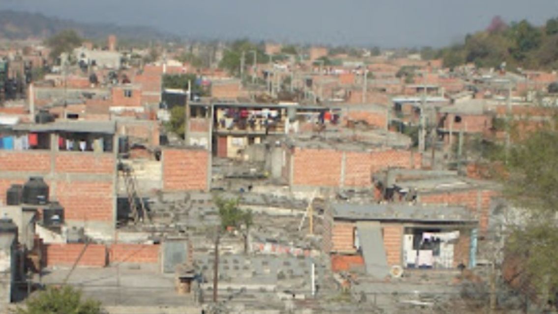 Terror en El Chingo: apuñalaron a una chica para robarle