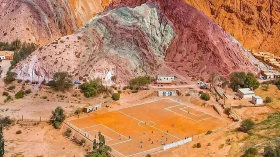 Una cancha de Jujuy fue elegida como la m�s incre�ble del mundo