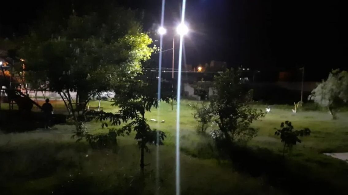 Hace tres semanas que un barrio de Palpalá está a oscuras: ¿y la muni?