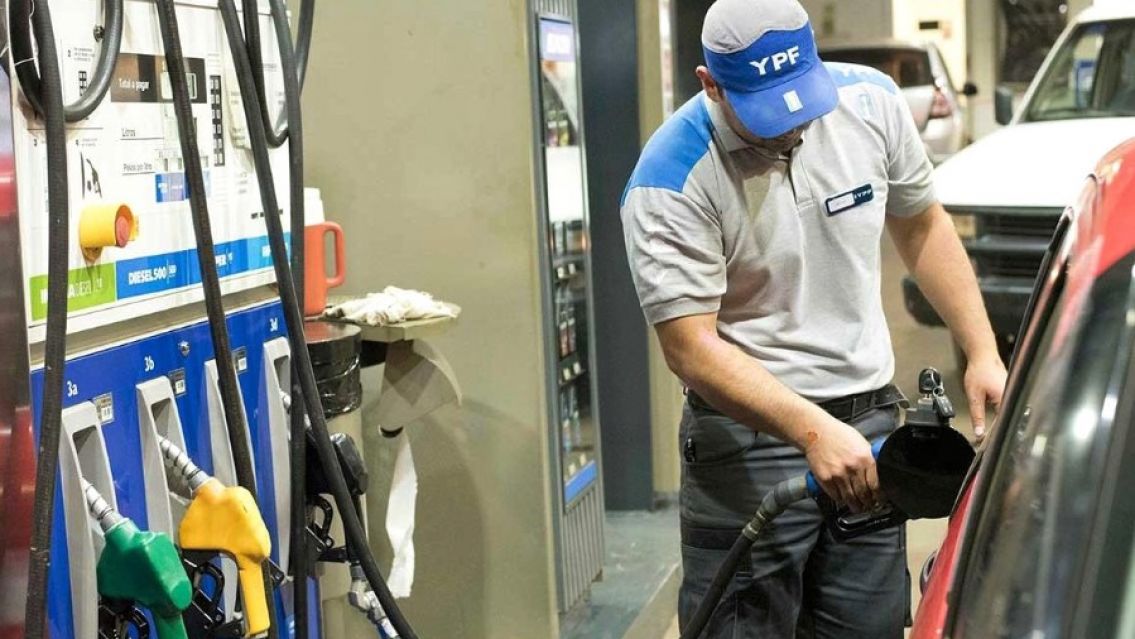 A llenar el tanque: se viene otro aumento en la nafta
