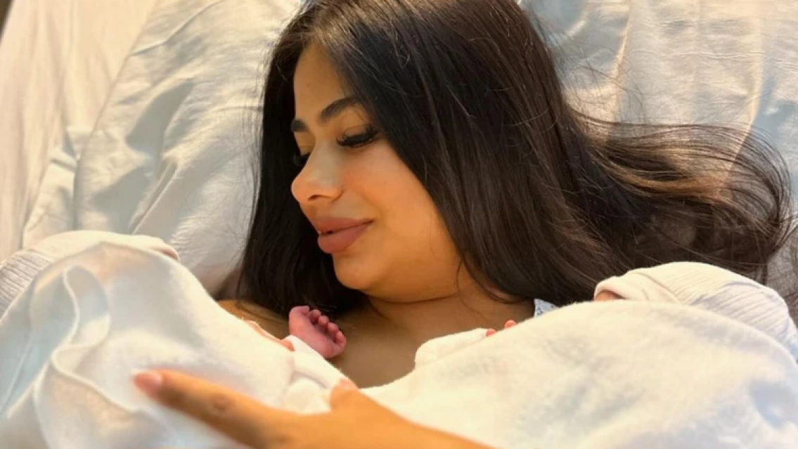 As� encontraron Daniela Celis y Thiago Medina a una de sus bebas, hay conmoci�n