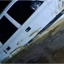 Familia viajaba por la ruta y cayeron al canal: murieron todos