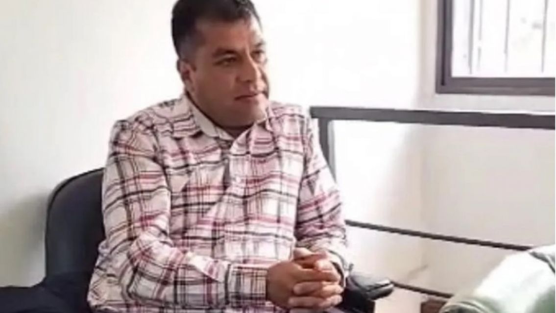 Escándalo en Volcán, millonario embargo contra el comisionado: ¿Qué pasó?