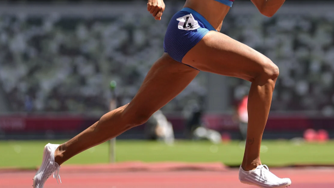 Trans: corredora olímpica fue agredida por su novio y tiene el 75% del cuerpo quemado