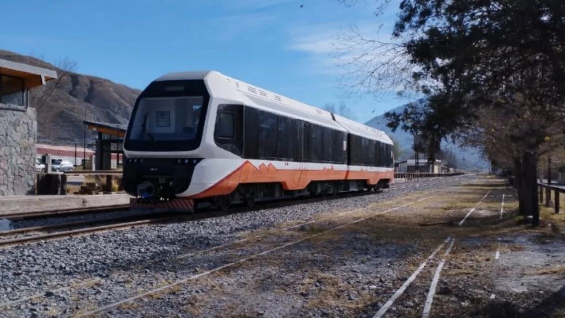 Aument� el precio del Tren Solar: �A cu�nto se fue?