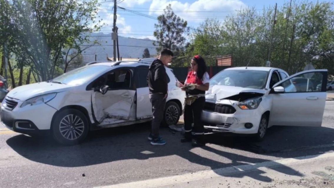Violento choque en la ruta 9 altura ingreso a Yala: Se salvaron de milagro