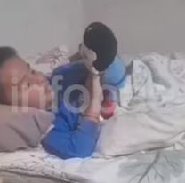 Se conoci&oacute; un video de Loan jugando en una cama 