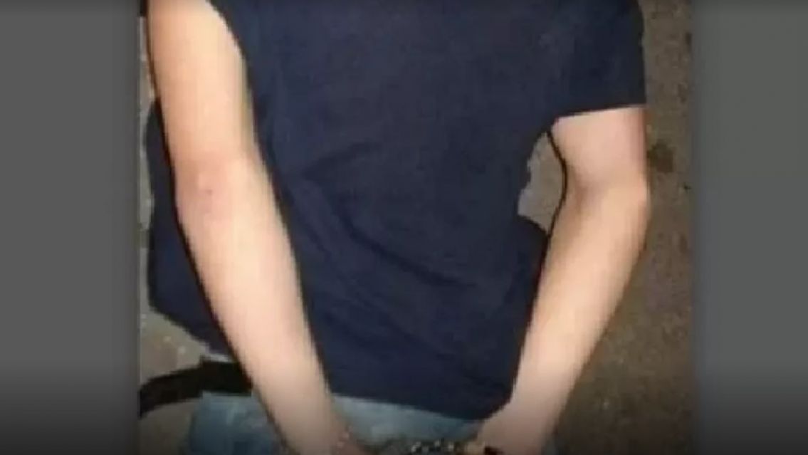 Vieron lo que tenía la computadora que vendió y quedó detenido de inmediato