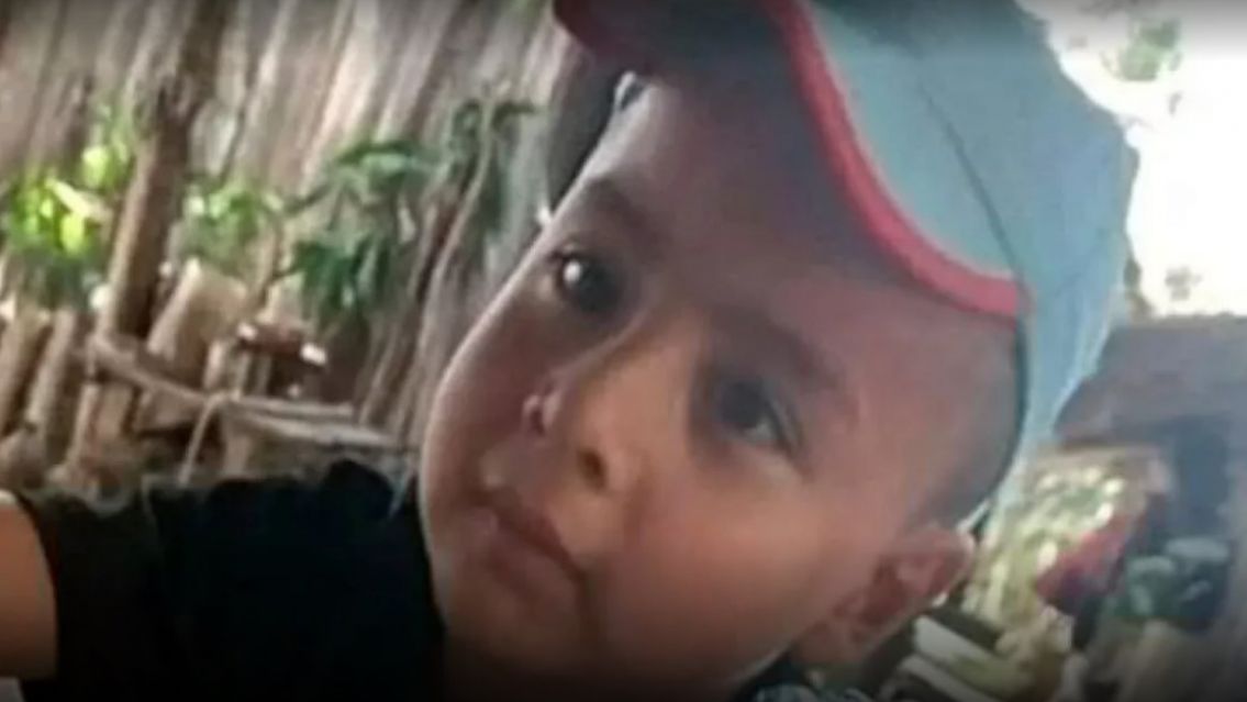 Se viraliz� un video de Loan hablando: "Estaba jugando en la cama, diciendo pap�"