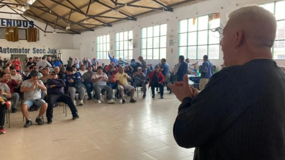 UTA confirm� que seguir� el paro en Jujuy: "No cobramos desde marzo"