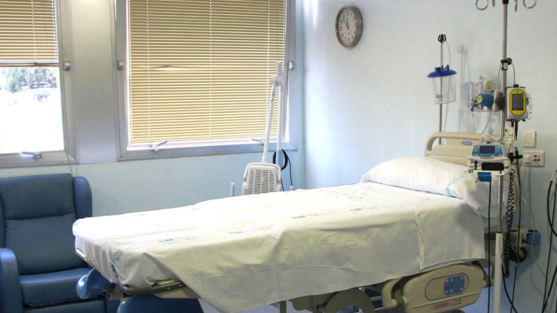 "¿Estás en la guardia?, sí bebé". Escándalo con un médico norteño y tremenda infidelidad