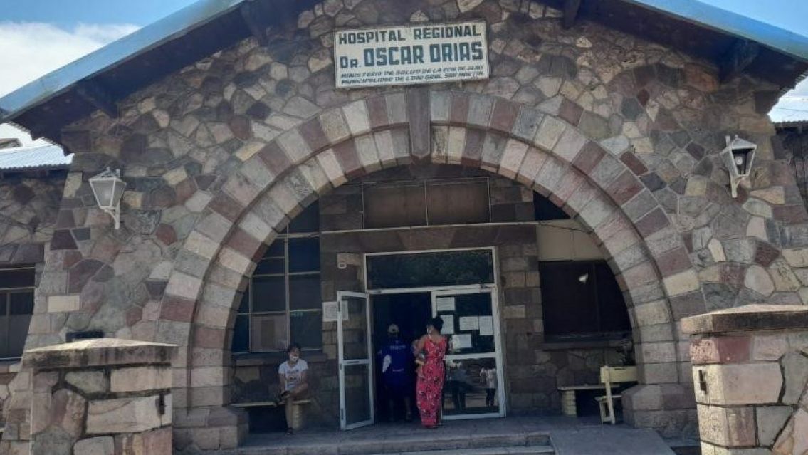 Gritos y desesperación: Un nene de 2 años se electrocutó en plena calle