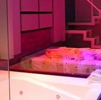 Norte&ntilde;o tir&oacute; abajo todas las puertas del motel hasta dar con su pareja